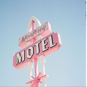 Meet your Posher, Trendy designer resale